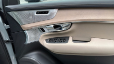 Volvo XC90 2.0 T8 PHEV Ultra Dark 5dr AWD Geartronic Estate